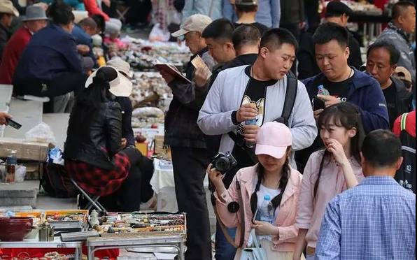 “地摊经济”狂欢过后，智能化环卫管理要加速了！