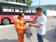 温暖零距离 | 午夜两性视频物业好人王建辉的牵挂